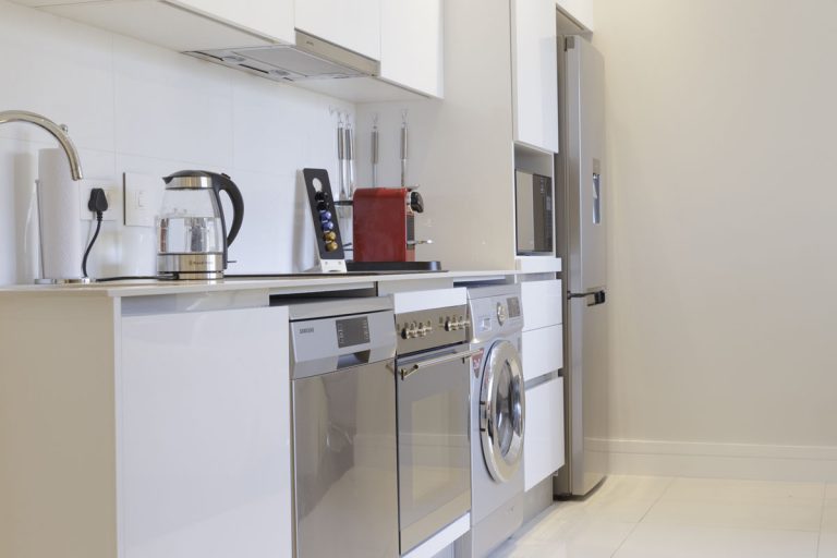 Photo 4 of Triangle Luxury Suites 1511 accommodation in City Centre, Cape Town with 1 bedrooms and 1 bathrooms