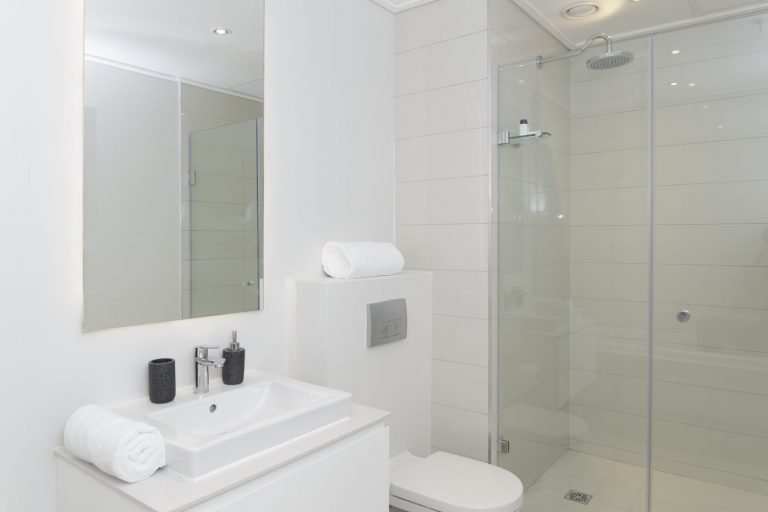 Photo 8 of Triangle Suites 2012 accommodation in City Centre, Cape Town with 2 bedrooms and 2 bathrooms