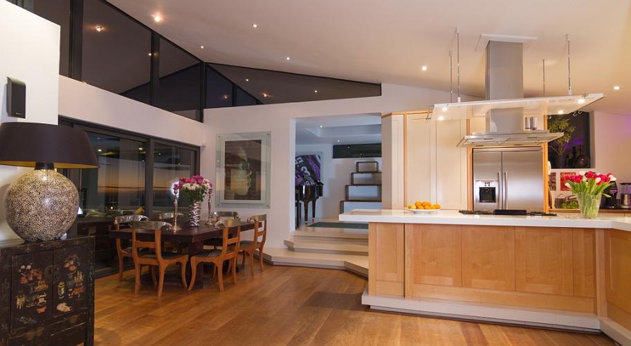 Photo 4 of Upper Camps Bay Villa accommodation in Camps Bay, Cape Town with 3 bedrooms and 3 bathrooms