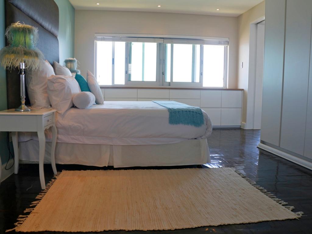 Photo 3 of Valentine Apartment accommodation in Mouille Point, Cape Town with 2 bedrooms and 2 bathrooms
