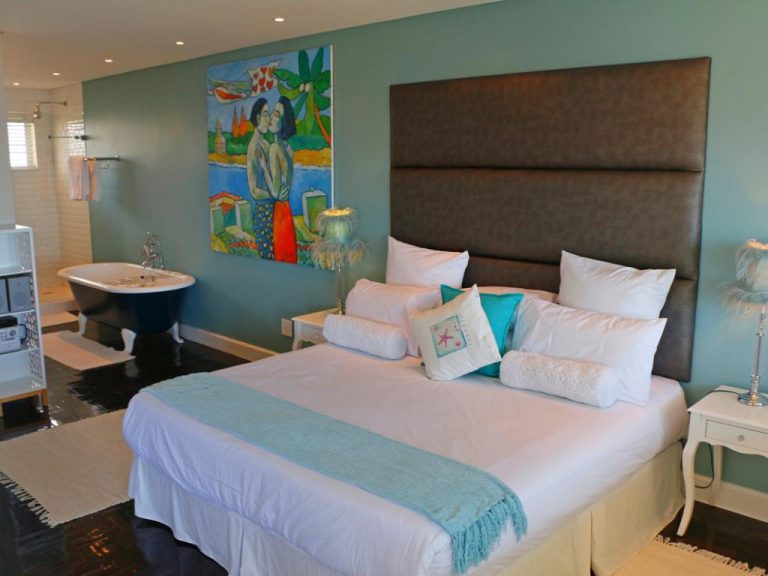 Photo 7 of Valentine Apartment accommodation in Mouille Point, Cape Town with 2 bedrooms and 2 bathrooms