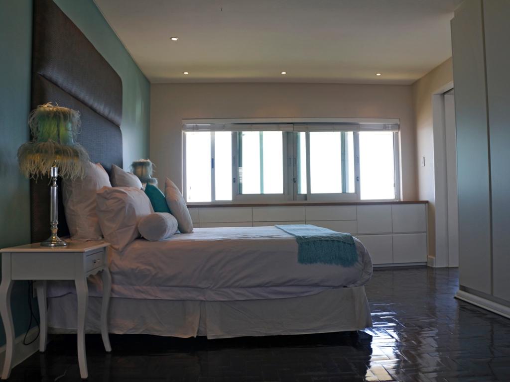 Photo 10 of Valentine Apartment accommodation in Mouille Point, Cape Town with 2 bedrooms and 2 bathrooms