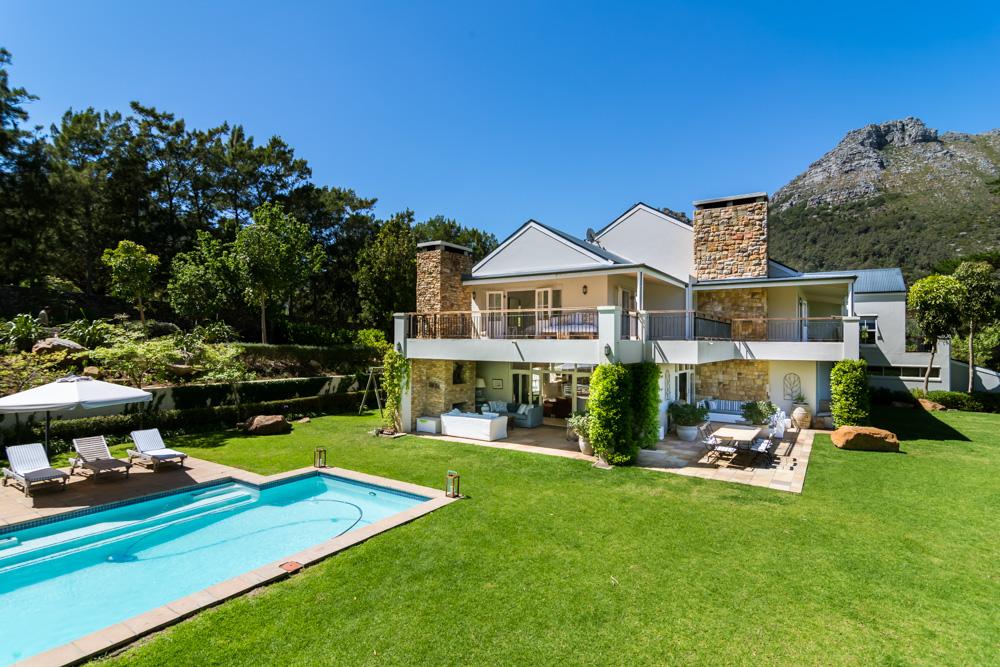 Photo 29 of Valley Retreat + Cottage accommodation in Hout Bay, Cape Town with 7 bedrooms and 6 bathrooms
