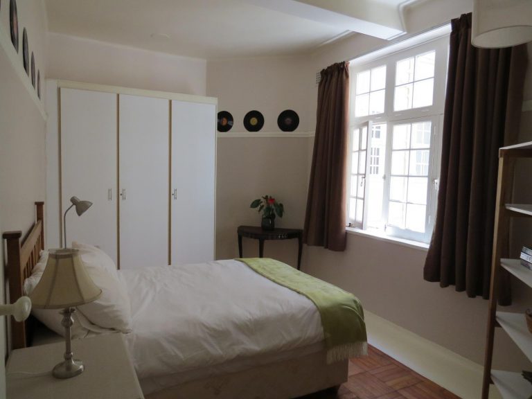 Photo 7 of Victoria Court accommodation in City Centre, Cape Town with 2 bedrooms and 1 bathrooms
