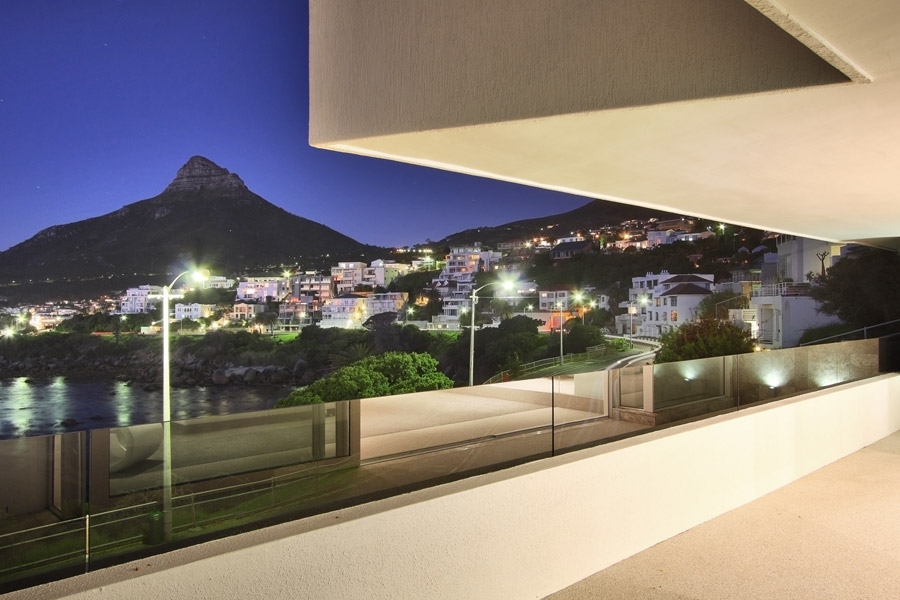 Photo 8 of Victoria Rd Luxury Apartment 202 accommodation in Camps Bay, Cape Town with 3 bedrooms and 3 bathrooms