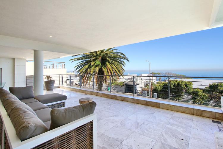 Photo 17 of Victoria Terrace accommodation in Bakoven, Cape Town with 3 bedrooms and 3 bathrooms