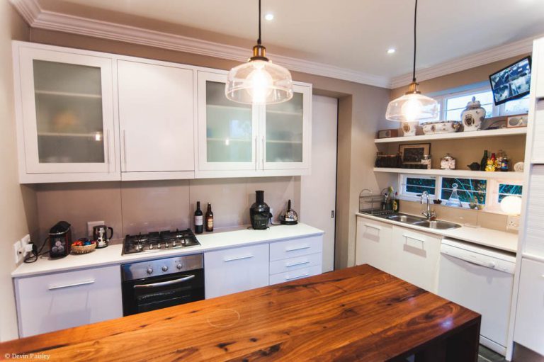 Photo 19 of Victorian Delight accommodation in Gardens, Cape Town with 2 bedrooms and 2.5 bathrooms