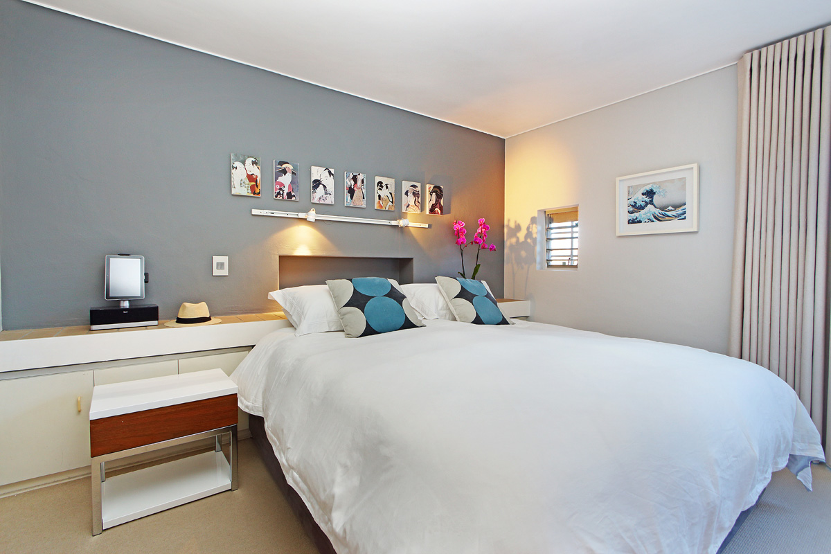 Photo 5 of Villa 15 accommodation in Constantia, Cape Town with 5 bedrooms and 3 bathrooms
