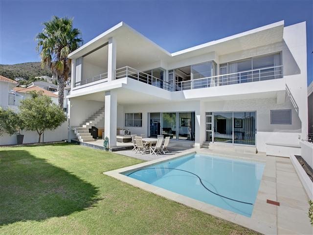 Photo 2 of Villa Absolute accommodation in Fresnaye, Cape Town with 4 bedrooms and 4 bathrooms