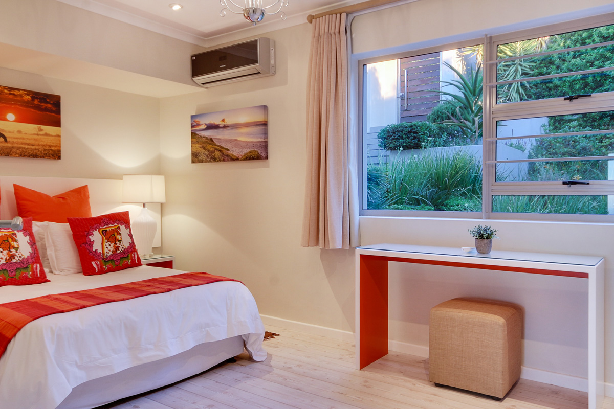 Photo 16 of Villa Amber accommodation in Camps Bay, Cape Town with 8 bedrooms and 8 bathrooms