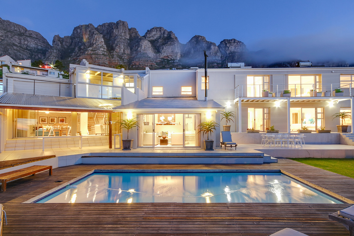 Photo 2 of Villa Amber accommodation in Camps Bay, Cape Town with 8 bedrooms and 8 bathrooms