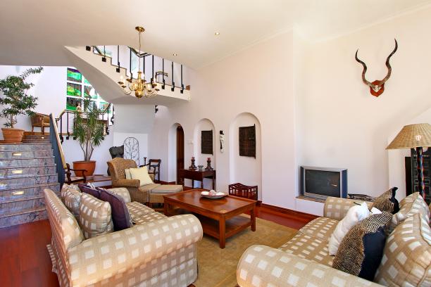 Photo 16 of Villa Andacasa accommodation in Llandudno, Cape Town with 4 bedrooms and 4 bathrooms
