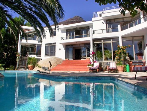 Photo 32 of Villa Andacasa accommodation in Llandudno, Cape Town with 4 bedrooms and 4 bathrooms