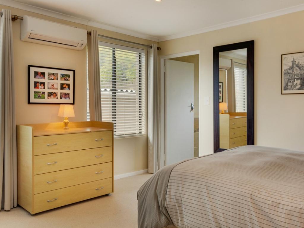 Photo 9 of Villa Andy accommodation in Bakoven, Cape Town with 4 bedrooms and 3 bathrooms