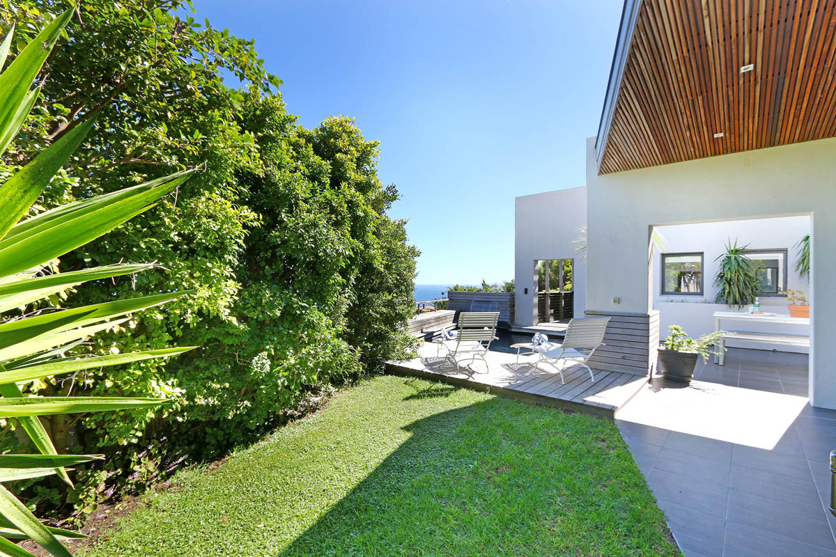 Photo 12 of Villa Aqua accommodation in Camps Bay, Cape Town with 4 bedrooms and 4 bathrooms