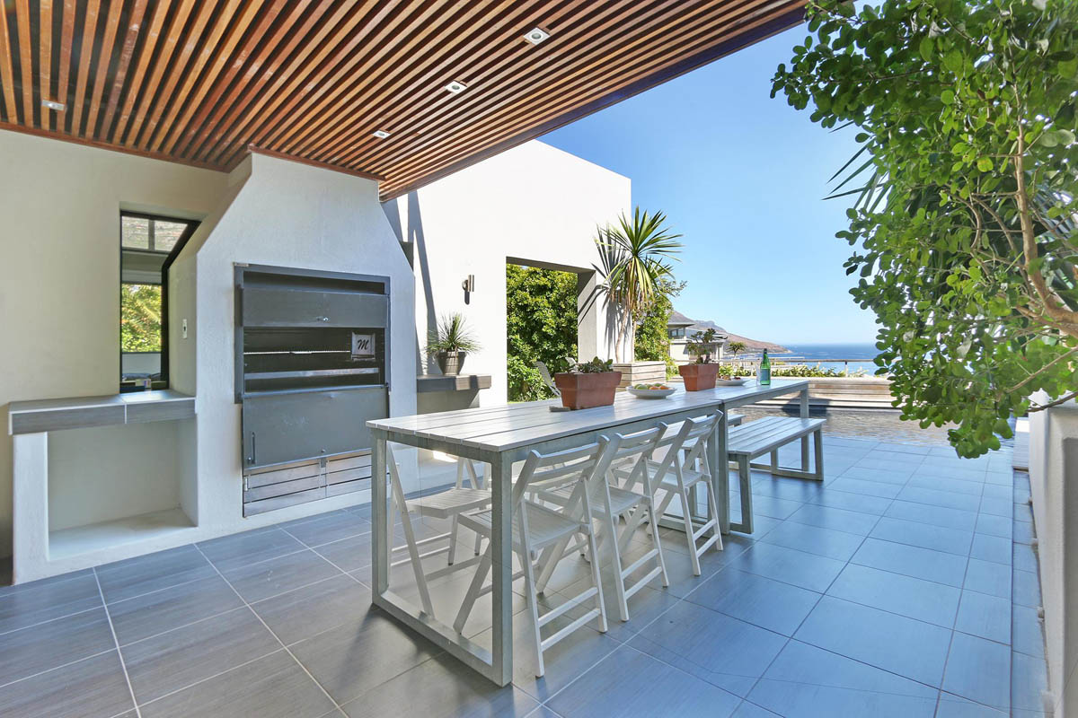 Photo 16 of Villa Aqua accommodation in Camps Bay, Cape Town with 4 bedrooms and 4 bathrooms