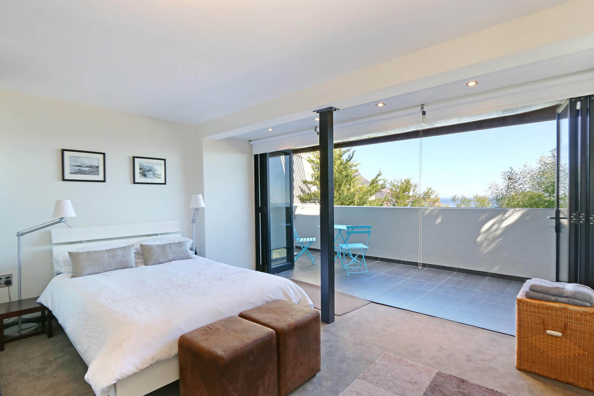 Photo 7 of Villa Aqua accommodation in Camps Bay, Cape Town with 4 bedrooms and 4 bathrooms