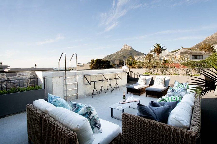 Photo 10 of Villa Bakoven accommodation in Bakoven, Cape Town with 4 bedrooms and 4 bathrooms