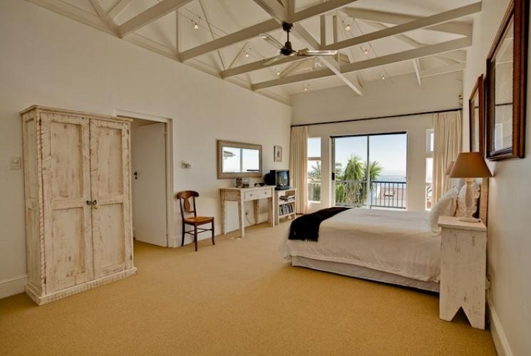 Photo 7 of Villa Barbara accommodation in Camps Bay, Cape Town with 4 bedrooms and 2 bathrooms