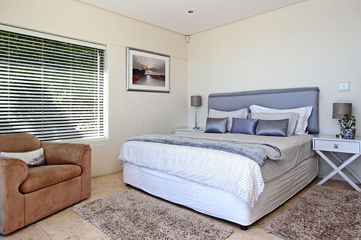 Photo 19 of Villa Besthill accommodation in Llandudno, Cape Town with 5 bedrooms and 4 bathrooms