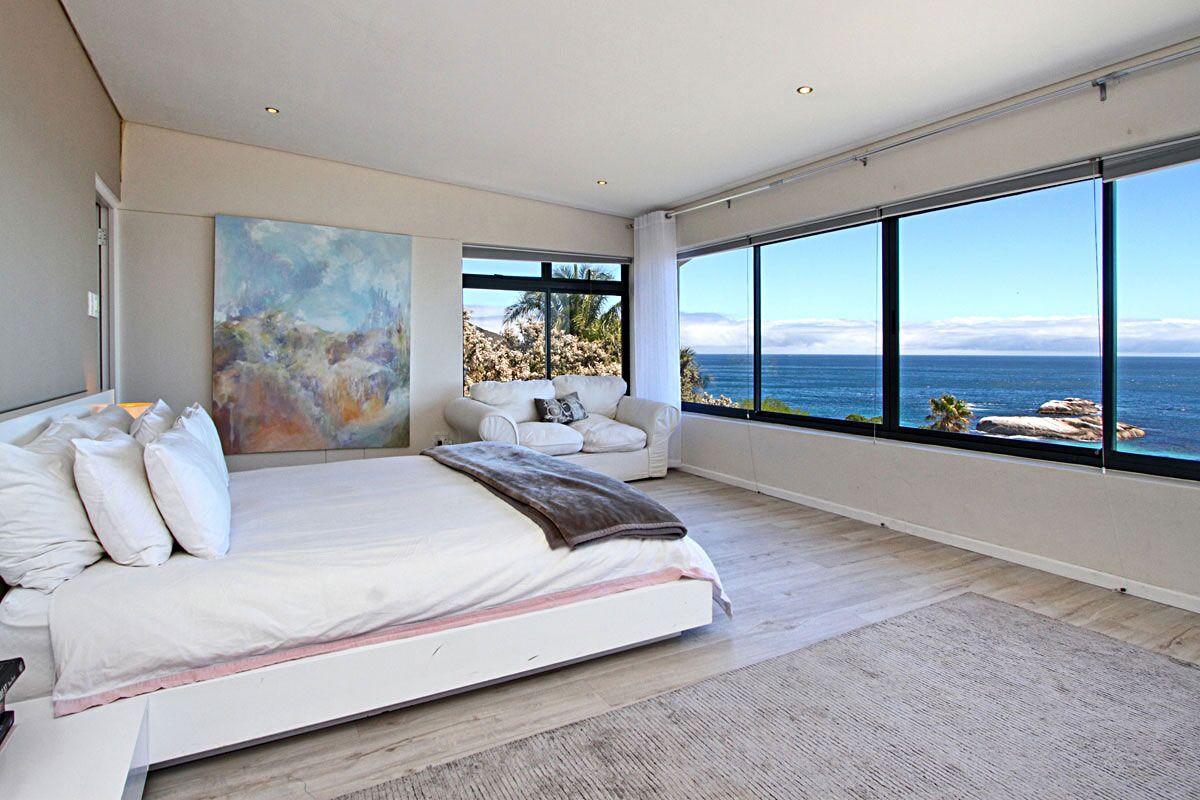 Photo 23 of Villa Besthill accommodation in Llandudno, Cape Town with 5 bedrooms and 4 bathrooms