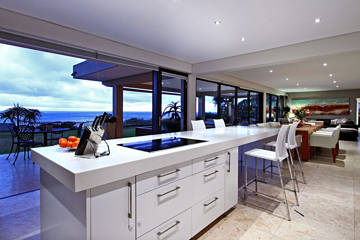 Photo 8 of Villa Besthill accommodation in Llandudno, Cape Town with 5 bedrooms and 4 bathrooms