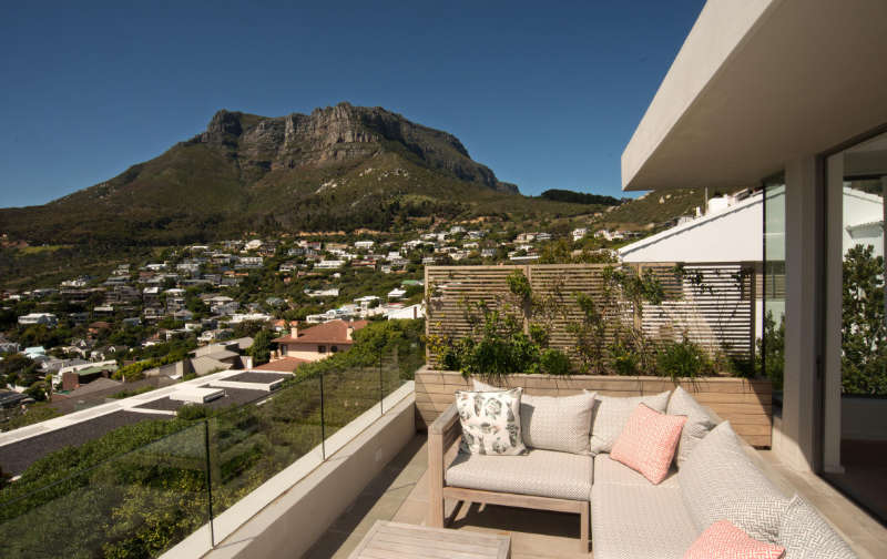 Photo 15 of Villa Bonita accommodation in Llandudno, Cape Town with 4 bedrooms and 4 bathrooms