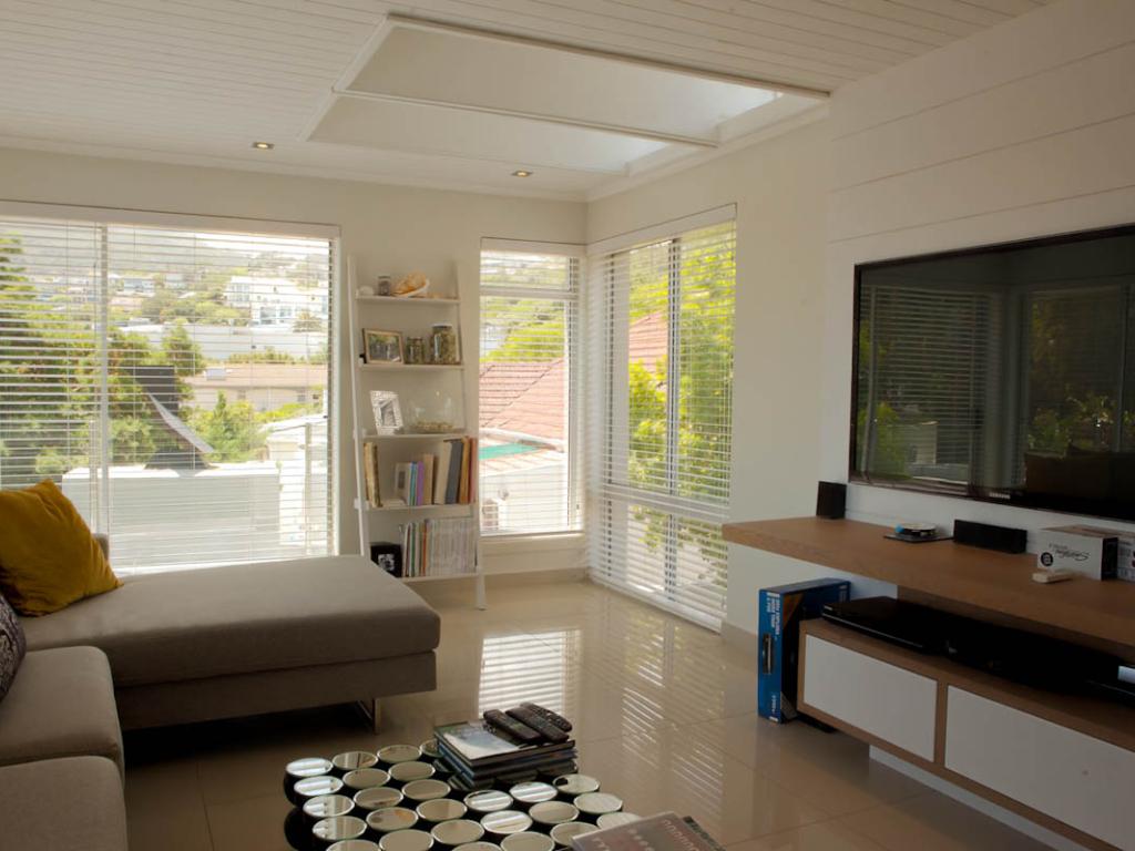 Photo 8 of Villa Central Drive accommodation in Camps Bay, Cape Town with 5 bedrooms and 5 bathrooms