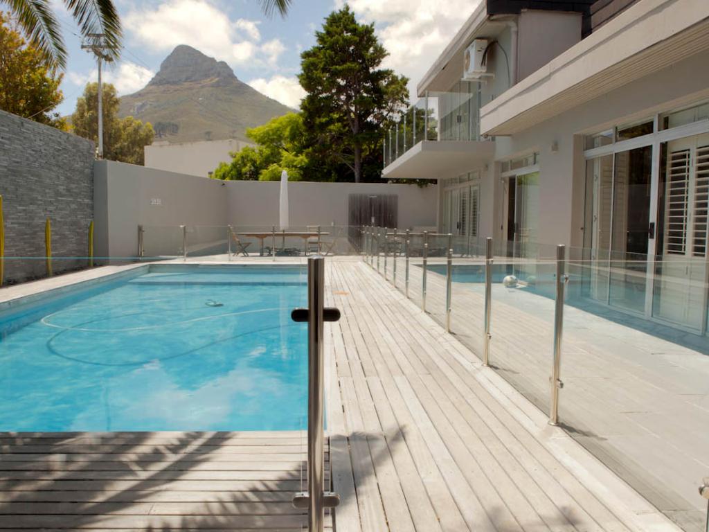 Photo 1 of Villa Central Drive accommodation in Camps Bay, Cape Town with 5 bedrooms and 5 bathrooms