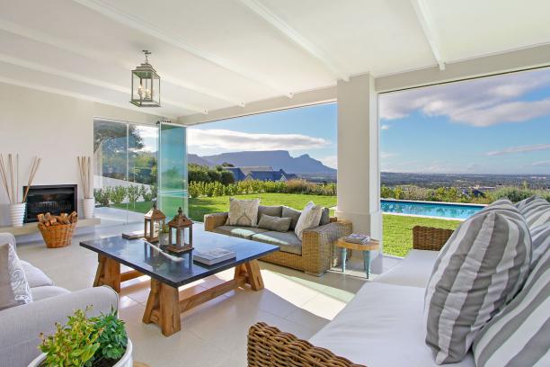 Photo 7 of Villa Chardonnay accommodation in Tokai, Cape Town with 4 bedrooms and 4 bathrooms