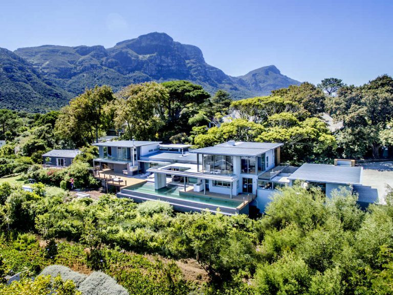 Photo 1 of Villa Constantia accommodation in Constantia, Cape Town with 7 bedrooms and 7 bathrooms