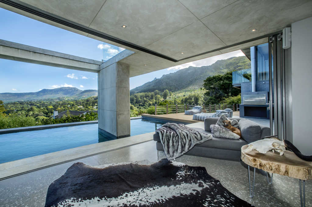 Photo 20 of Villa Constantia accommodation in Constantia, Cape Town with 7 bedrooms and 7 bathrooms