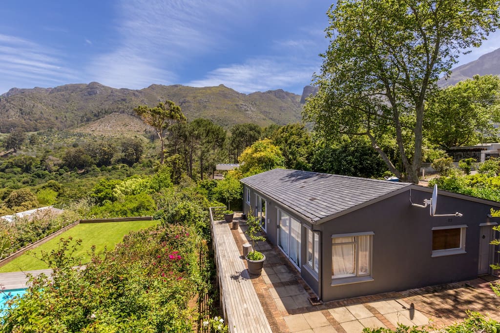 Photo 28 of Villa Constantia accommodation in Constantia, Cape Town with 7 bedrooms and 7 bathrooms