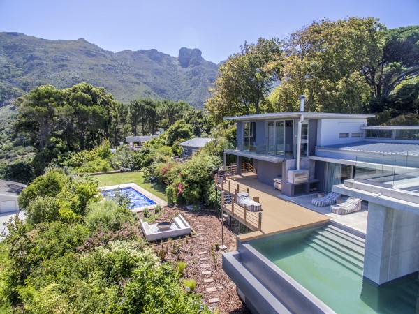 Photo 30 of Villa Constantia accommodation in Constantia, Cape Town with 7 bedrooms and 7 bathrooms