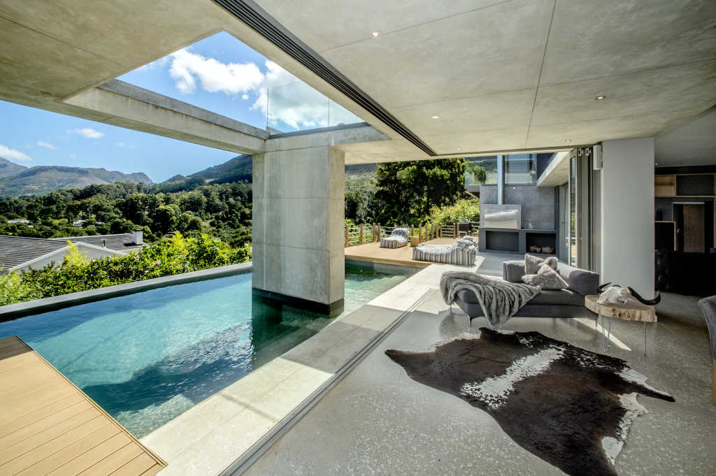 Photo 43 of Villa Constantia accommodation in Constantia, Cape Town with 7 bedrooms and 7 bathrooms