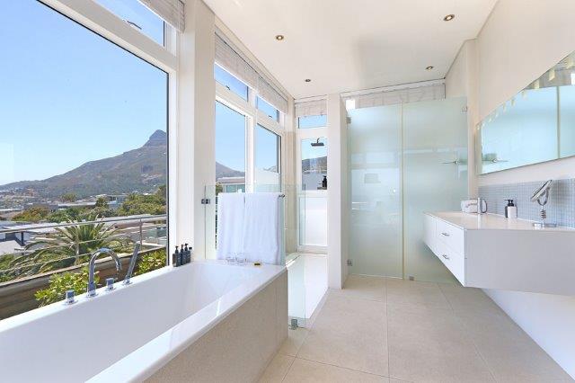Photo 7 of Villa del Capo accommodation in Camps Bay, Cape Town with 7 bedrooms and 7 bathrooms