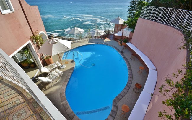Photo 16 of Villa Del Sole accommodation in Clifton, Cape Town with 5 bedrooms and 3 bathrooms