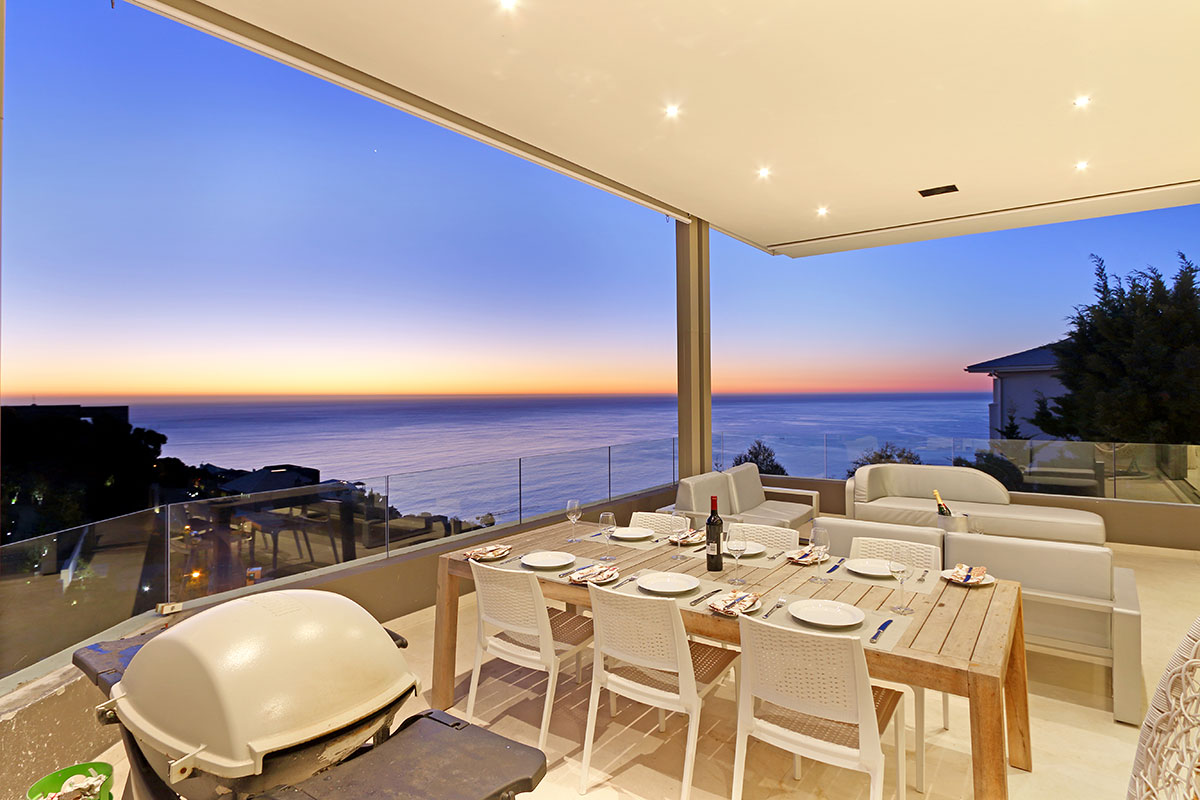 Photo 9 of Villa Dhalia accommodation in Bantry Bay, Cape Town with 4 bedrooms and 4.5 bathrooms