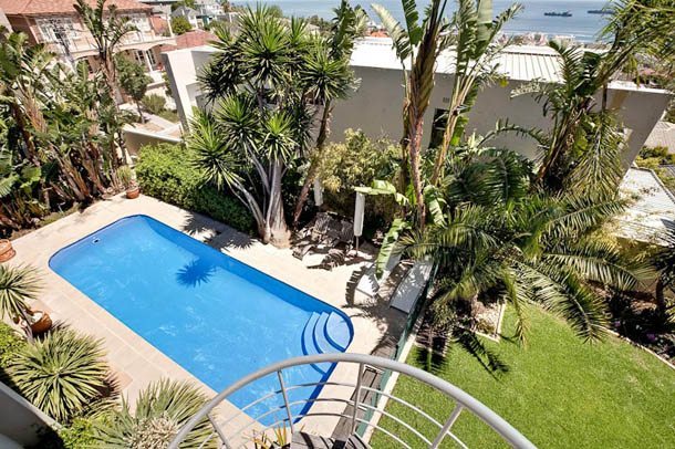 Photo 4 of Villa Disandt accommodation in Fresnaye, Cape Town with 3 bedrooms and 3 bathrooms