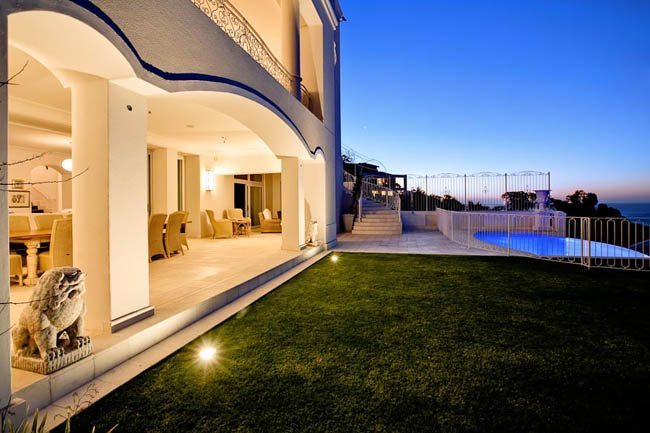 Photo 12 of Villa Eight accommodation in Bantry Bay, Cape Town with 4 bedrooms and 4 bathrooms