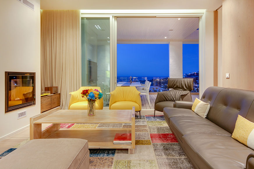 Photo 9 of Villa Eli accommodation in Camps Bay, Cape Town with 5 bedrooms and 4 bathrooms