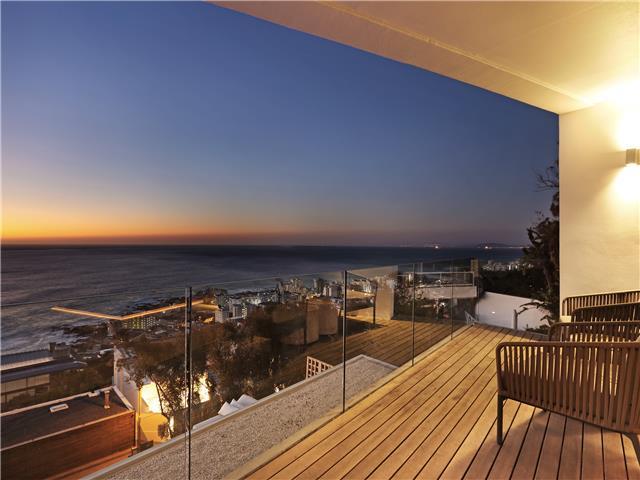 Photo 17 of Villa Fontaine accommodation in Bantry Bay, Cape Town with 3 bedrooms and 3 bathrooms