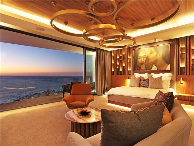 Photo 20 of Villa Fontaine accommodation in Bantry Bay, Cape Town with 3 bedrooms and 3 bathrooms