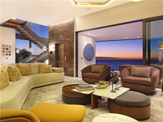 Photo 5 of Villa Fontaine accommodation in Bantry Bay, Cape Town with 3 bedrooms and 3 bathrooms