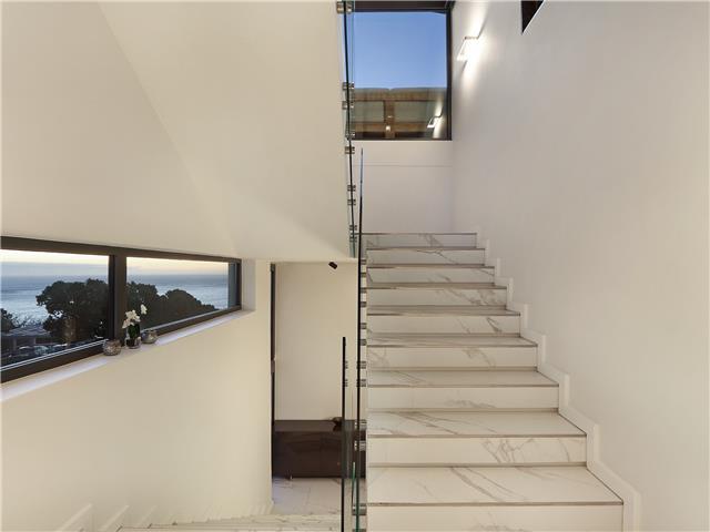 Photo 33 of Villa Fontaine accommodation in Bantry Bay, Cape Town with 3 bedrooms and 3 bathrooms