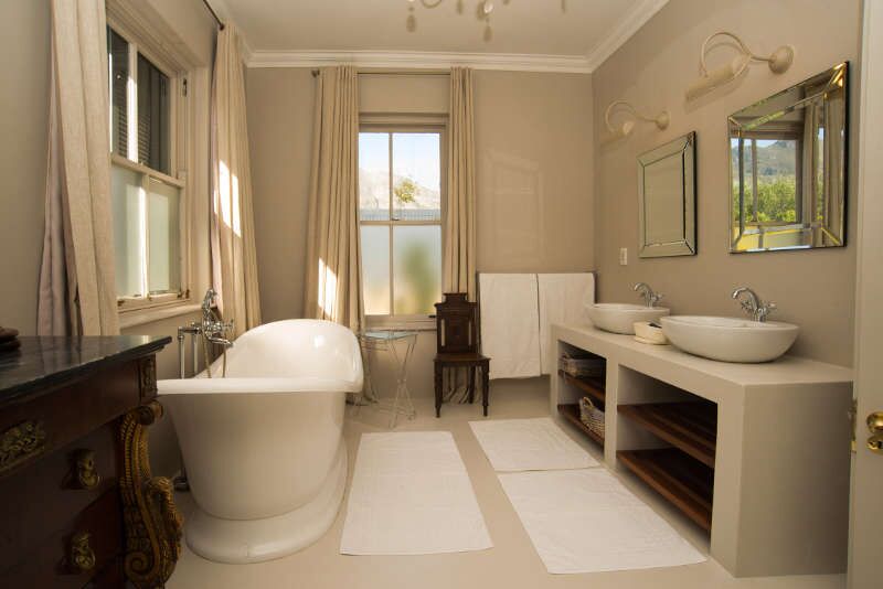 Photo 25 of Villa Franschhoek accommodation in Franschhoek, Cape Town with 4 bedrooms and 4 bathrooms