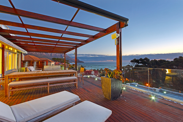 Photo 2 of Villa Glen Sunsets accommodation in Camps Bay, Cape Town with 3 bedrooms and 3 bathrooms