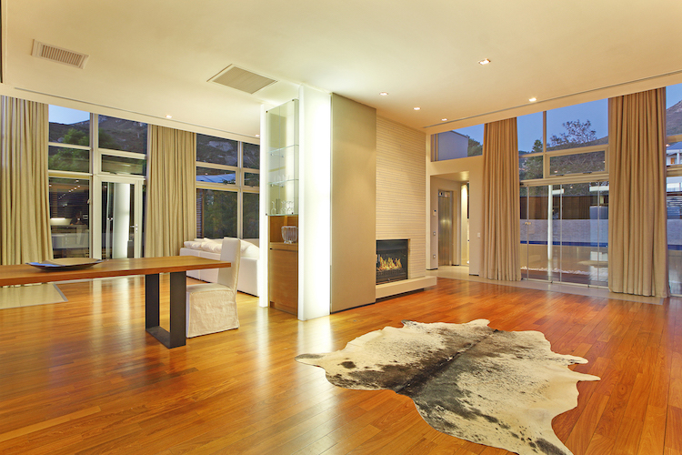 Photo 23 of Villa Glen Sunsets accommodation in Camps Bay, Cape Town with 3 bedrooms and 3 bathrooms
