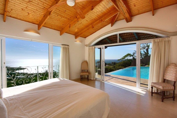 Photo 2 of Villa Grande accommodation in Llandudno, Cape Town with 4 bedrooms and 4 bathrooms