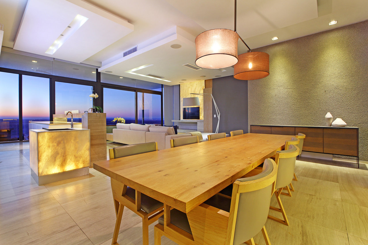Photo 29 of Villa Hakue accommodation in Bakoven, Cape Town with 4 bedrooms and 4 bathrooms
